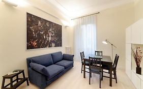 Sunny Flat In Elegant Building Close To Colosseum